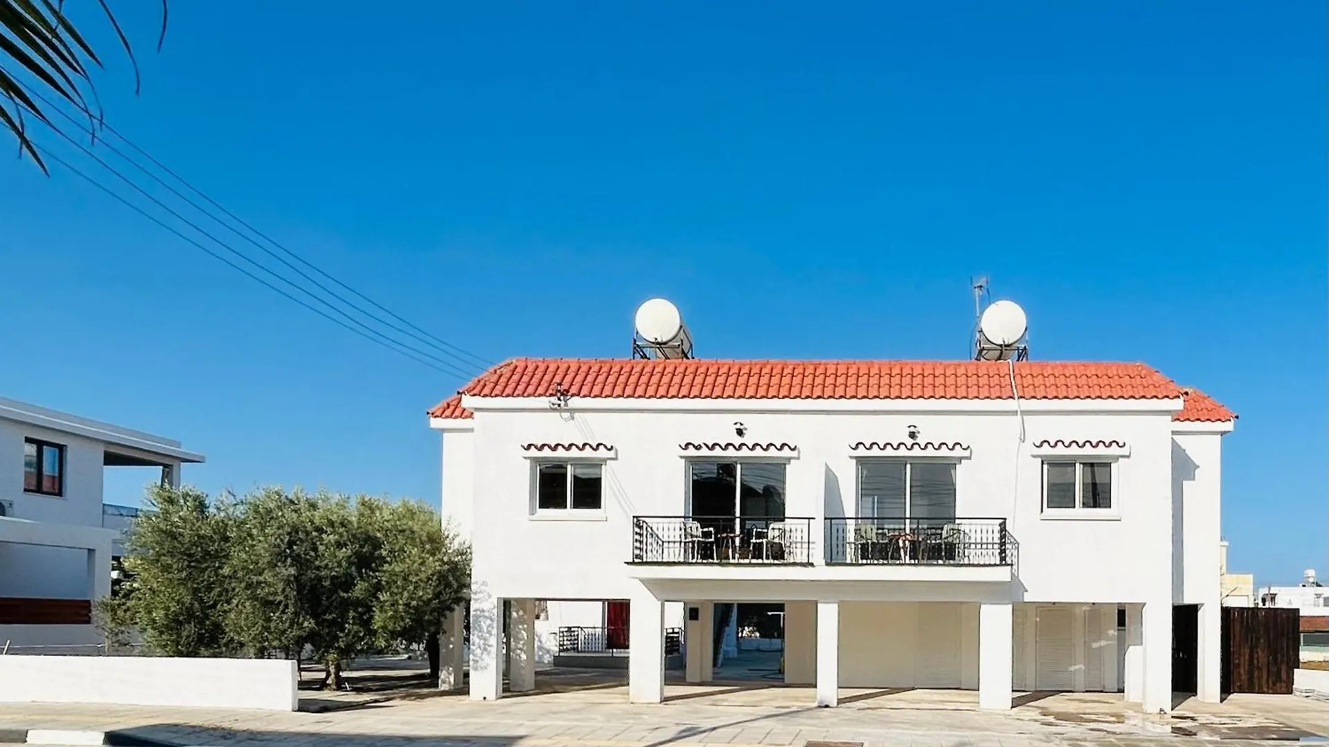 Teak Charm Apartment Larnaca Cyprus