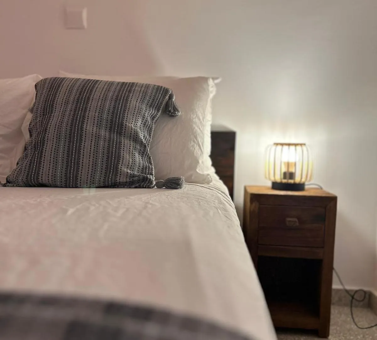 Teak Charm Apartment Larnaca